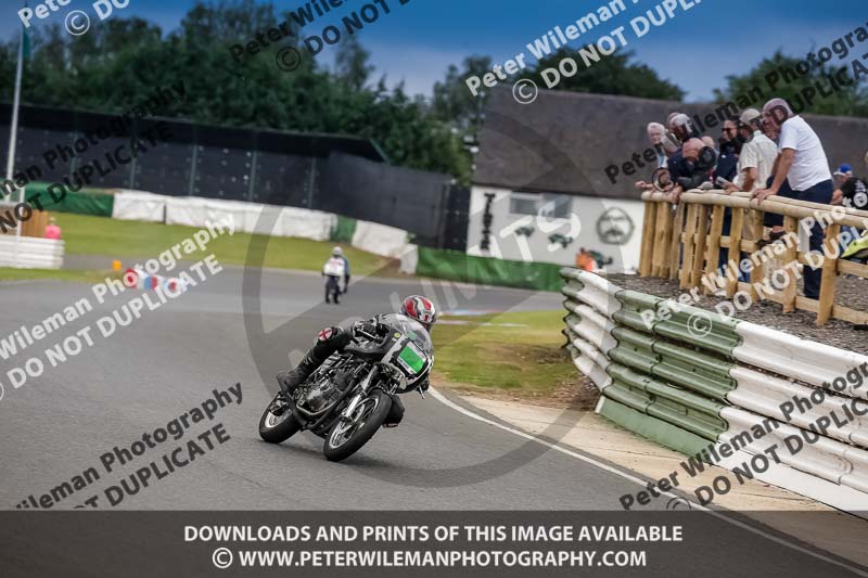 Vintage motorcycle club;eventdigitalimages;mallory park;mallory park trackday photographs;no limits trackdays;peter wileman photography;trackday digital images;trackday photos;vmcc festival 1000 bikes photographs